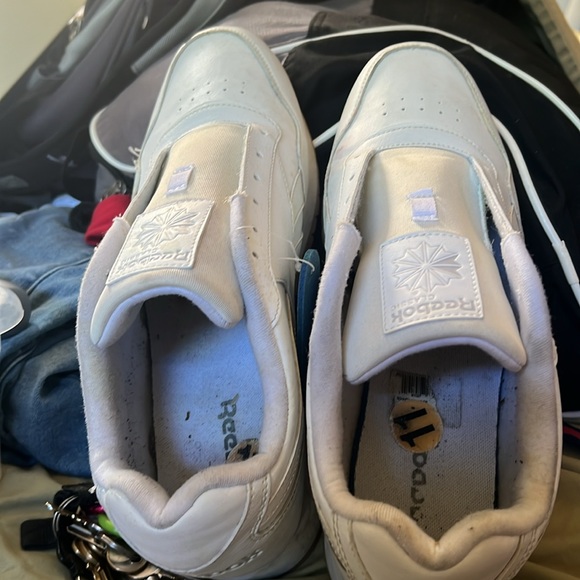 Reebok size 11 white tan bottom - Picture 6 of 6